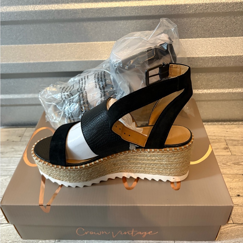 Crown Vintage Black and Tan Wedge Sandals